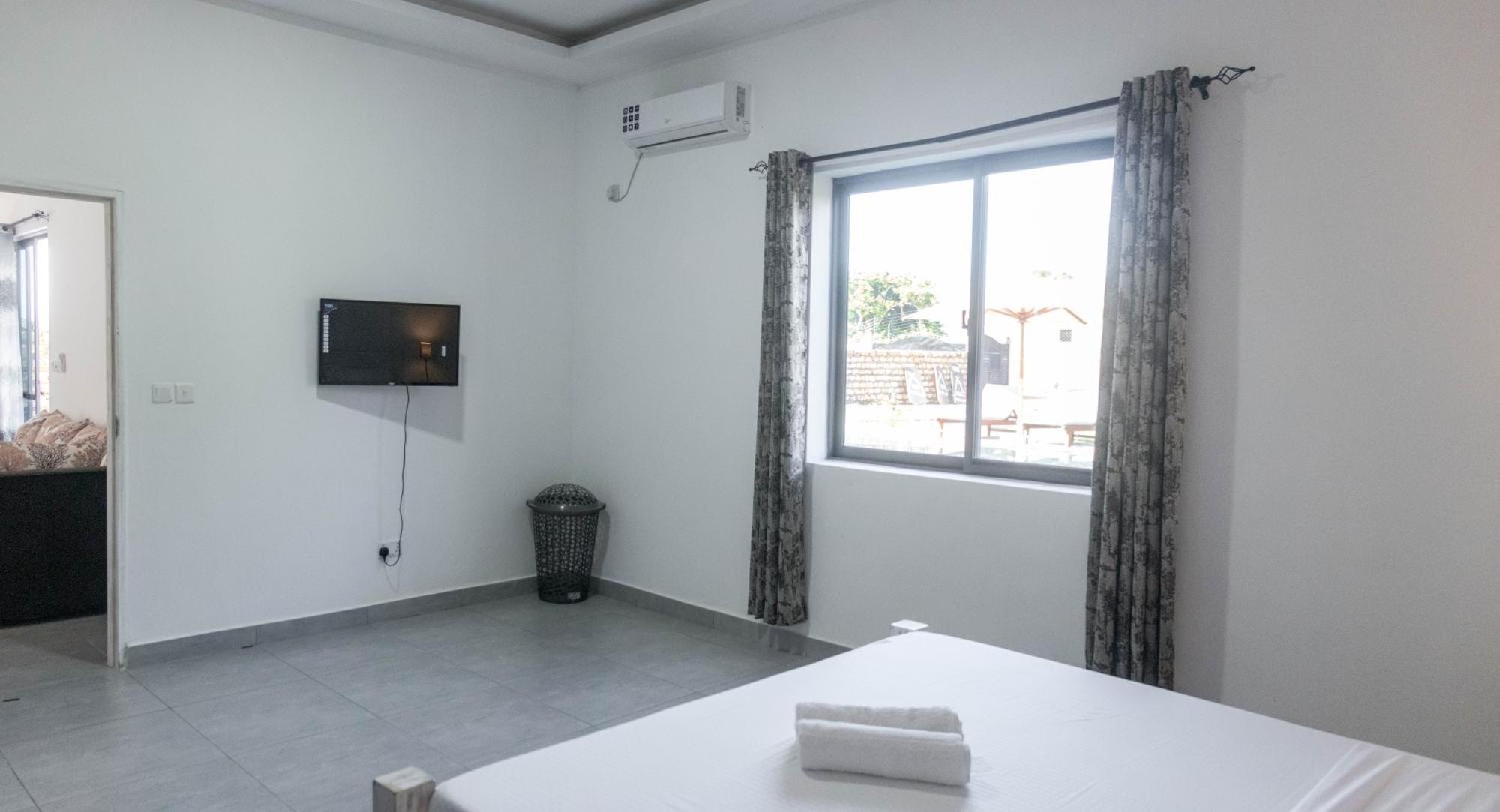 4 U Luxury Bungalows Diani Диани-Бич Экстерьер фото