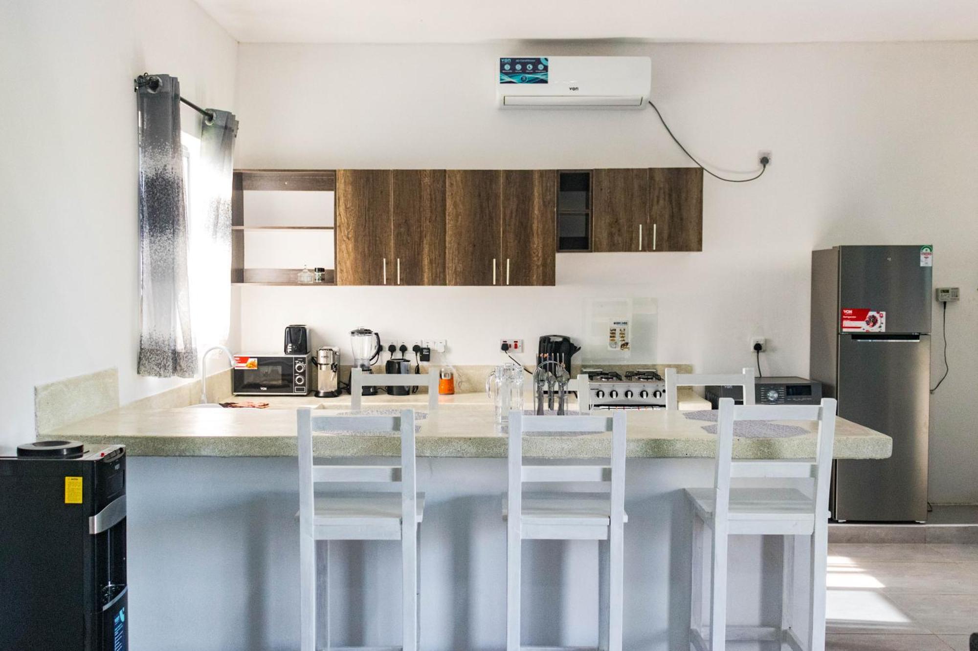 4 U Luxury Bungalows Diani Диани-Бич Экстерьер фото